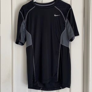 Men’s Nike shirt